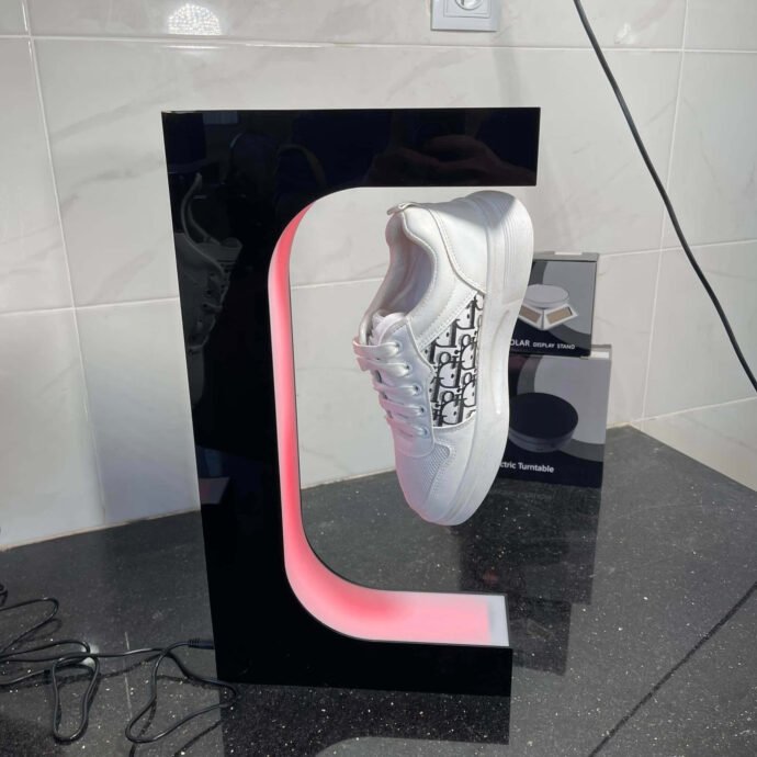 Présentoir Chaussures Flottant